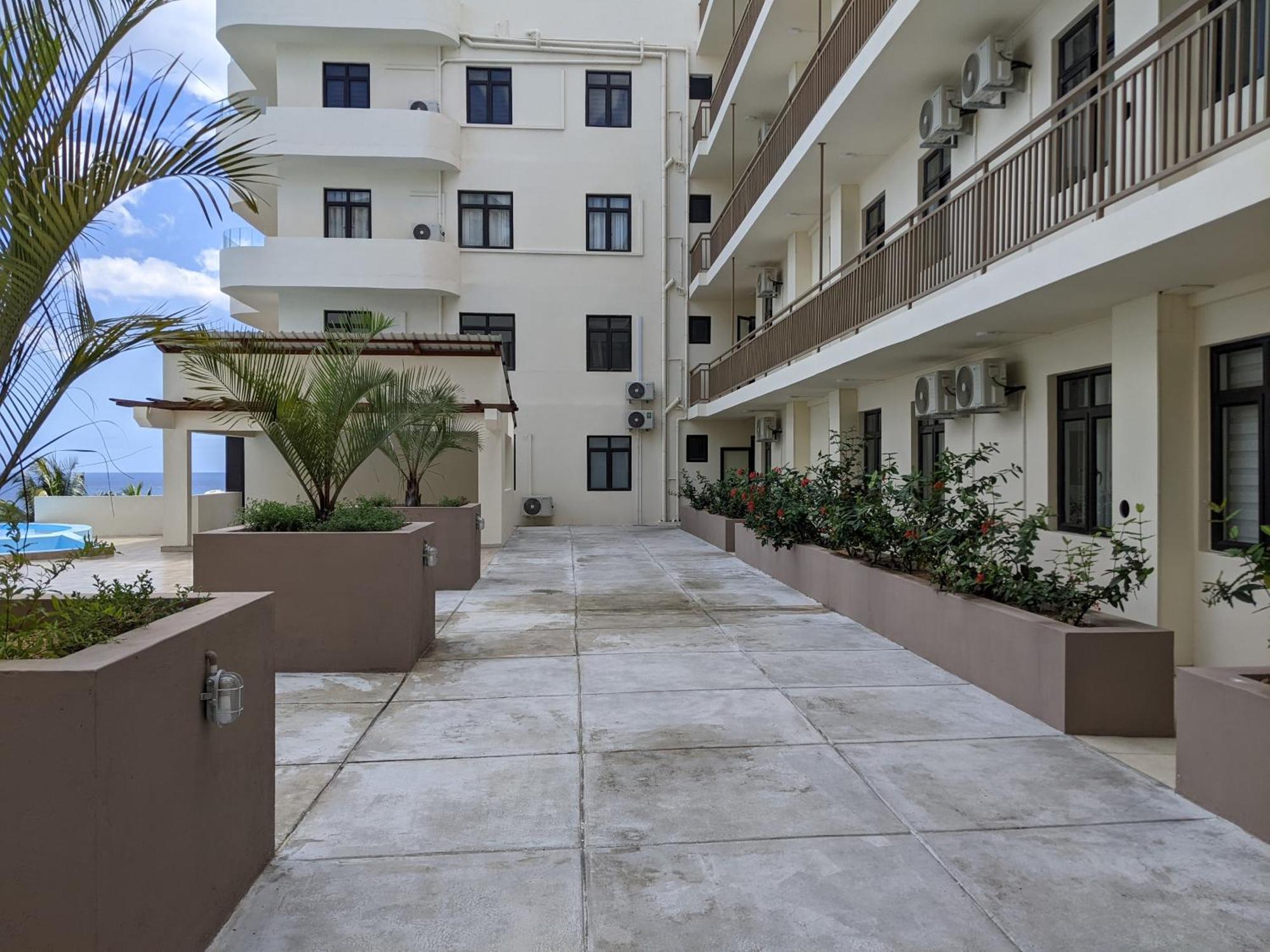 Seaview Serenity Apartment Flic en Flac Экстерьер фото